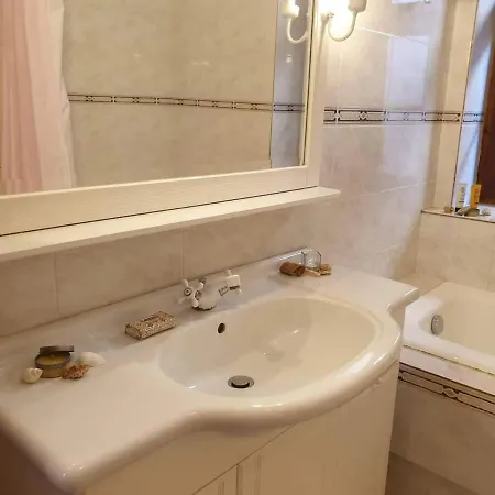 το πέτρινο αρχοντικό Casa vacanze *