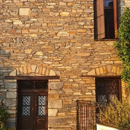 το πέτρινο αρχοντικό Casa vacanze *
