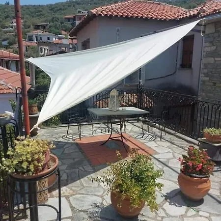 το πέτρινο αρχοντικό