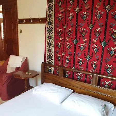 το πέτρινο αρχοντικό